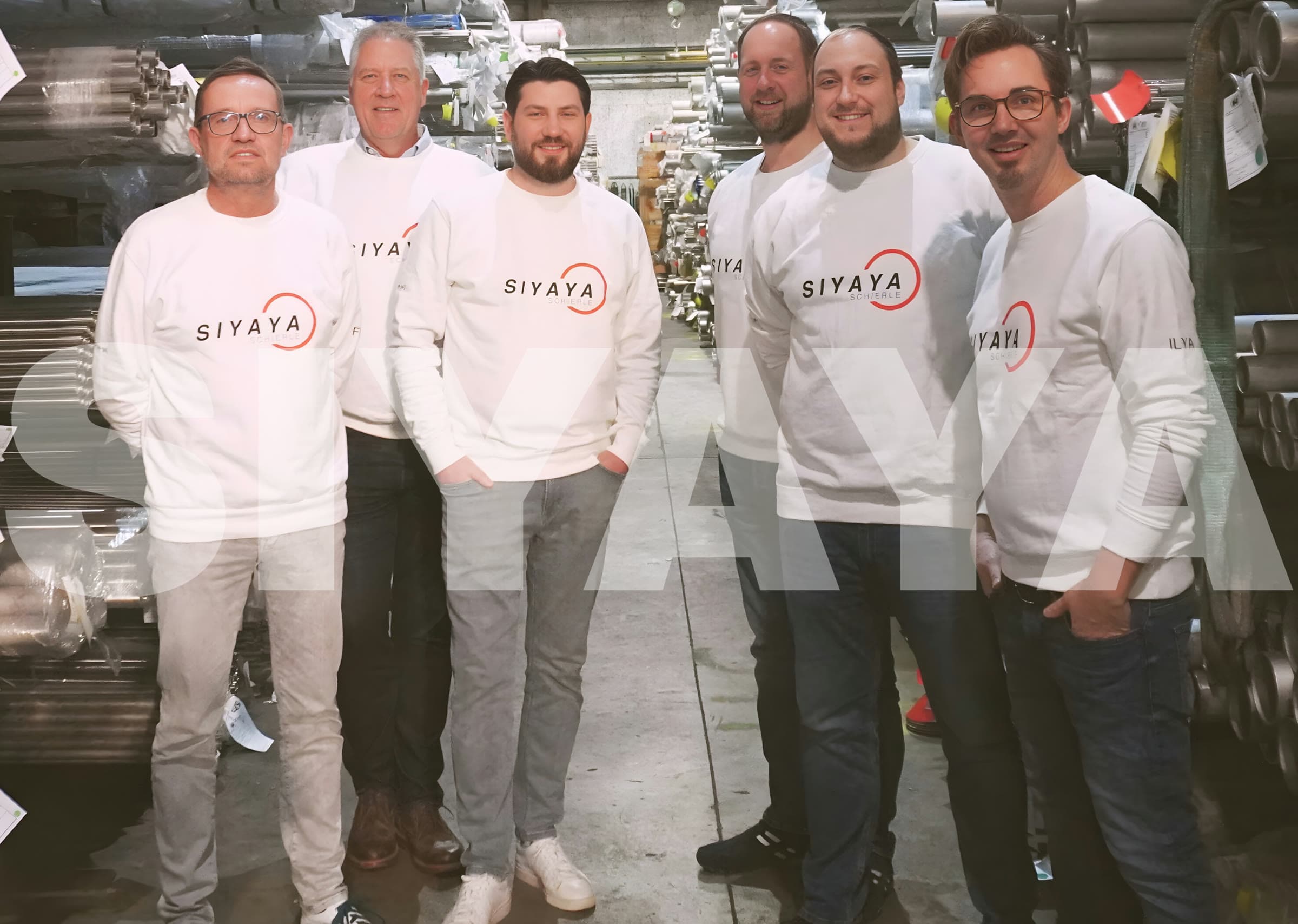The Schierle Siyaya team in the tube warehouse in Neuss
